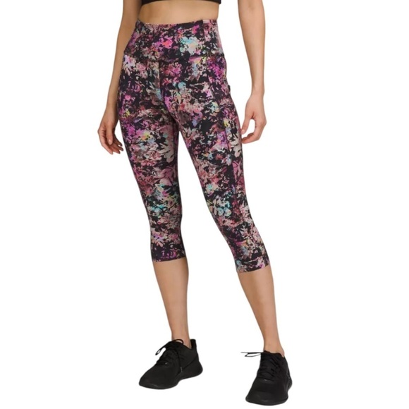 Lululemon NWT Fast and Free High-Rise Crop 19" Reflective Stencil Blossom - Picture 11 of 12